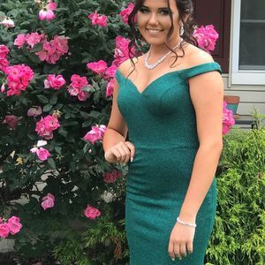 Meet your Posher, Veronica